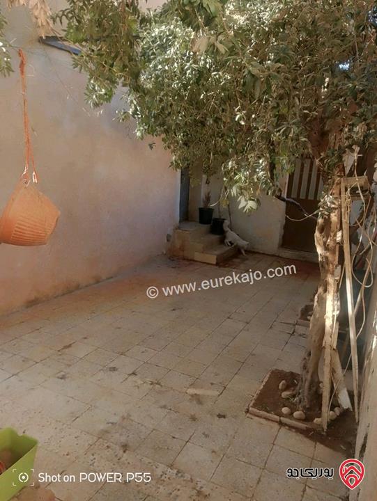 شقة أرضية منفصلة مجددة مساحة 120م داخلي و 50م خارجي للايجار في عمان - ماركا