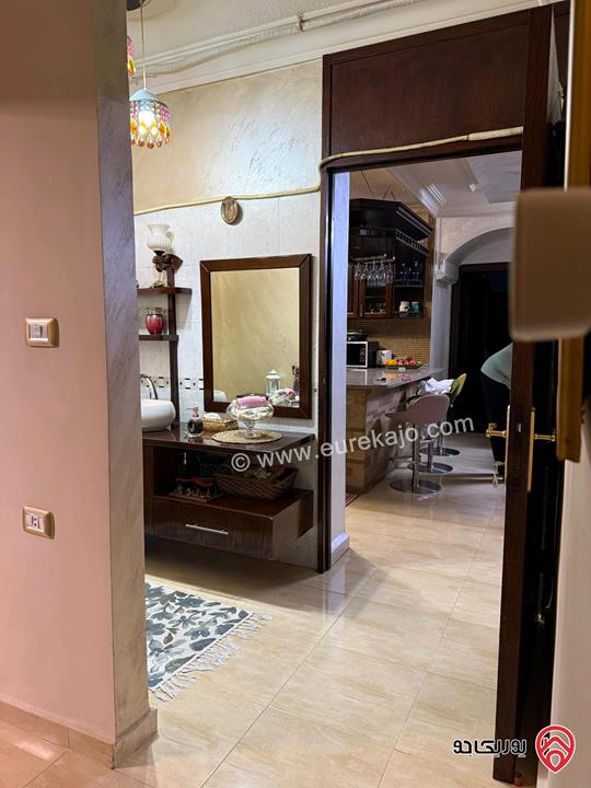 شقة طابق أول مساحة 195م للبيع في عمان - مرج الحمام