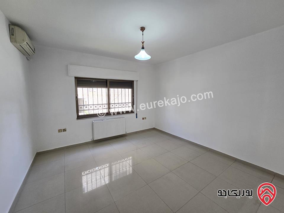 شقة طابقية 350 متر طابق أول للإيجار الفارغ في عمان - ام أذينة