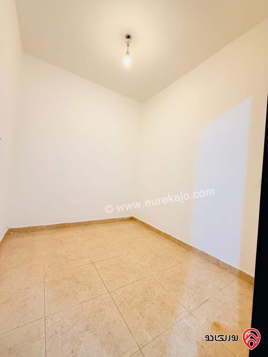 شقة شبه ارضي مساحة 142م داخلي و 30م خارجي للبيع في عمان - طبربور 