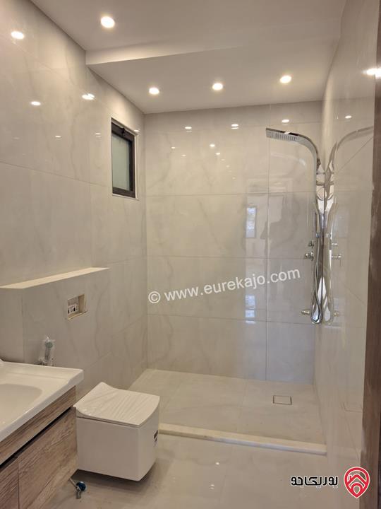 شقة شبه ارضية مساحة 200م داخلي و 50م خارجي للبيع في عمان - ابو السوس