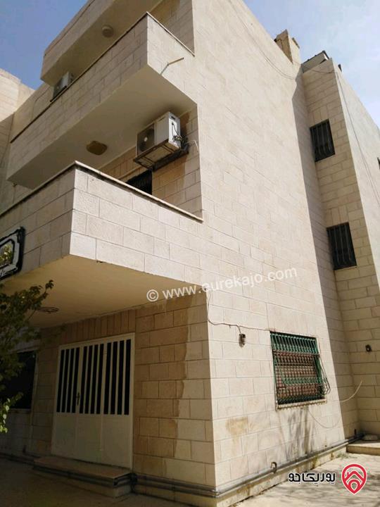فيلا مكونة من 3 طوابق على أرض 600م للبيع في عمان - أم السماق شارع مكة