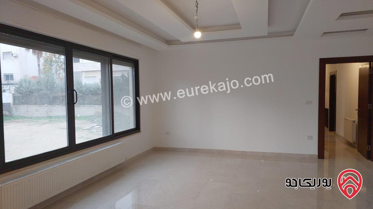 شقة مساحة 195م طابق أول للبيع في عمان - الشميساني