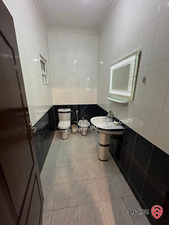 شقة طابق اخير مميزة مساحة 171م للبيع في عمان - طبربور / الخزنة