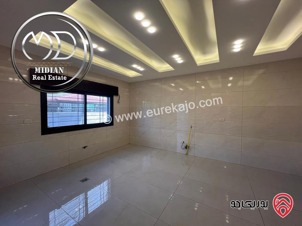 شقة دوبلكس طابق اخير مع روف للبيع في عمان - الرونق مساحة 240م تشطيبات و ديكورات فاخرة اطلالة جميلة