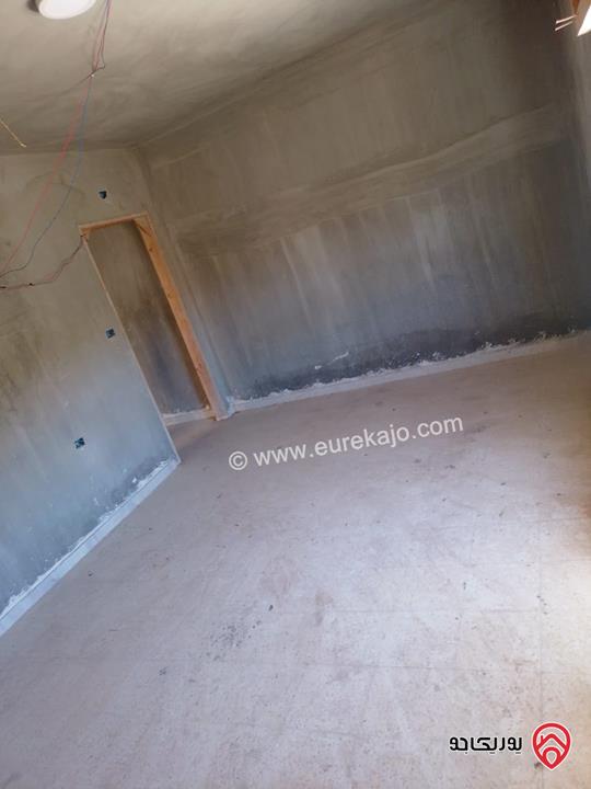 بيت مستقل غير مشطب مساحة 225م على أرض 900م للبيع في عمان - البيضاء