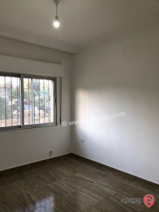 شقة طابق ارضي مساحة 140م داخلي مع ترس 60م للبيع في عمان - شفا بدران 