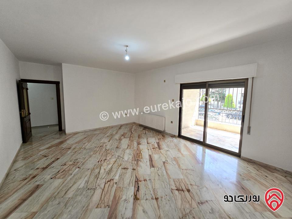 شقة طابقية 350 متر طابق أول للإيجار الفارغ في عمان - ام أذينة