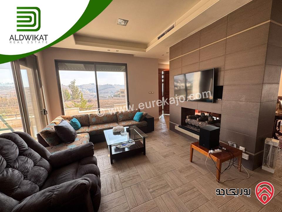 فيلا مساحة الارض 1600م ومساحة البناء 1100م مساحة الحديقة 400م للبيع في السلط - منطقة السرو 