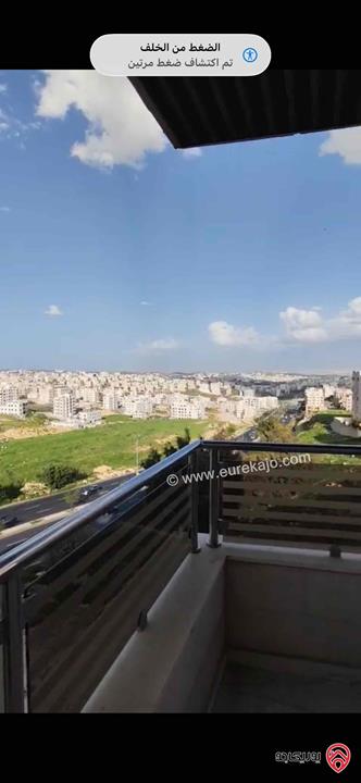 شقة ارضية مساحة 215م داخلي و 40م خارجي للبيع في عمان - الجبيهة 