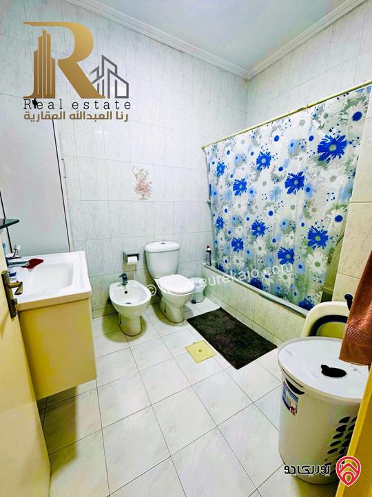 شقة طابق ثاني مساحة 180م للبيع في عمان - الشميساني