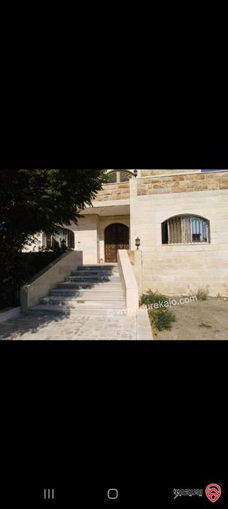 منزل مستقل دوبلكس مساحة 330م على أرض 700م للبيع في عمان - ناعور