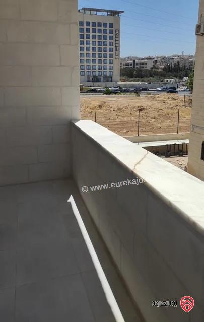 شقة طابقية طابق اول مساحة 223م للبيع في عمان - دير غبار 