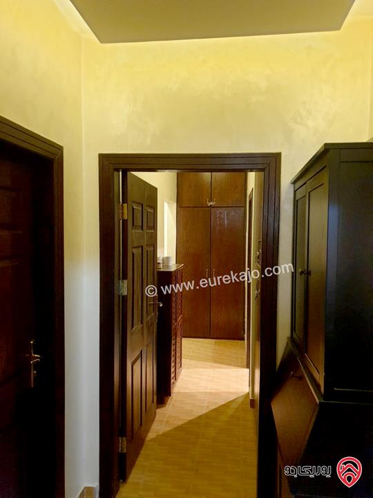 شقة مفروشة ارضية مساحة 210م مع حديقة 80م ومدخل خاص للإيجار في عمان - أم السماق