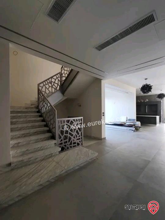 فيلا مساحة 650م على أرض 577م للبيع في عمان - الظهير