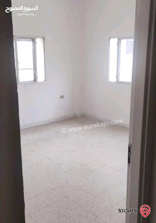 شقة طابق اول مساحة 120م للايجار في الزرقاء - شارع الملك عبدالله