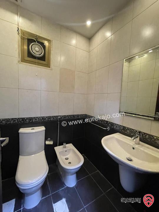 شقة شبه مفروشة طابق ثالث مساحة 325م للايجار في عمان - ضاحية الرشيد