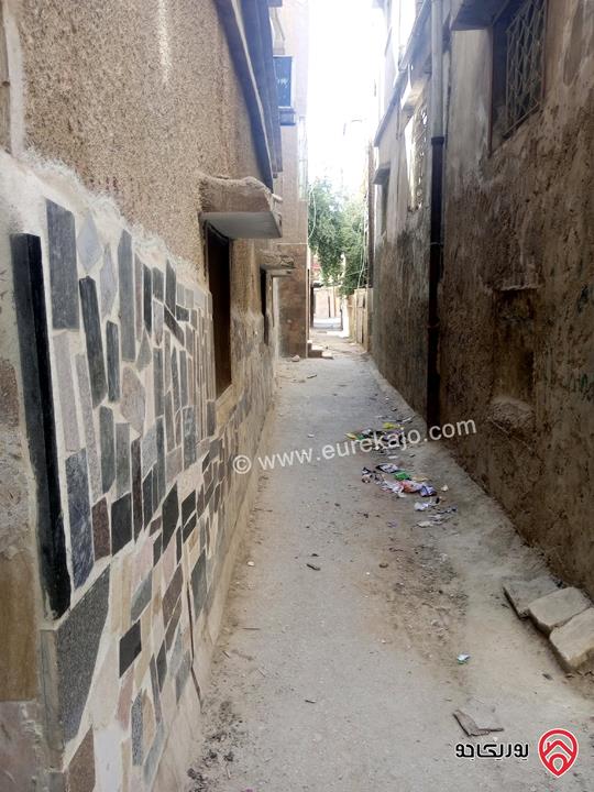 شقة سكنية مساحة 77م طابق ثاني للبيع في الزرقاء دوار الحاووز