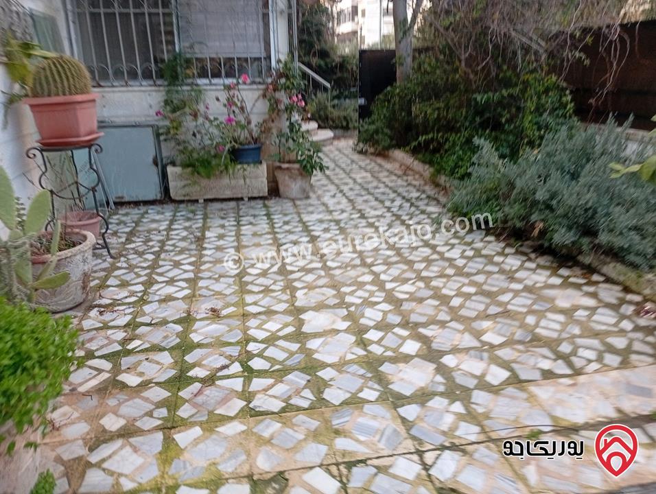 شقة أرضية مساحة 120م داخلي و 100م خارجي للايجار فارغة في عمان - ام اذينة