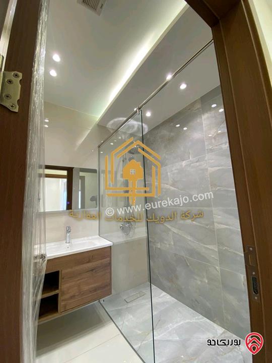 شقة طابق ثالث دوبلكس لم تسكن مساحة 215م للايجار في عمان - خلدا 