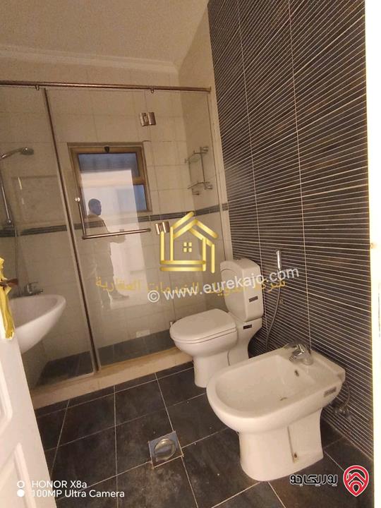 شقة جديدة لم تسكن طابق شبه ارضي مساحة 170م للايجار في عمان - ام السماق 