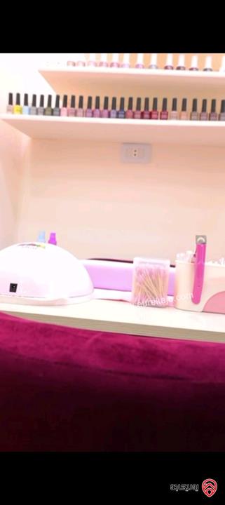 صالون سيدات مساحة 45م للبيع في الزرقاء الجديدة 