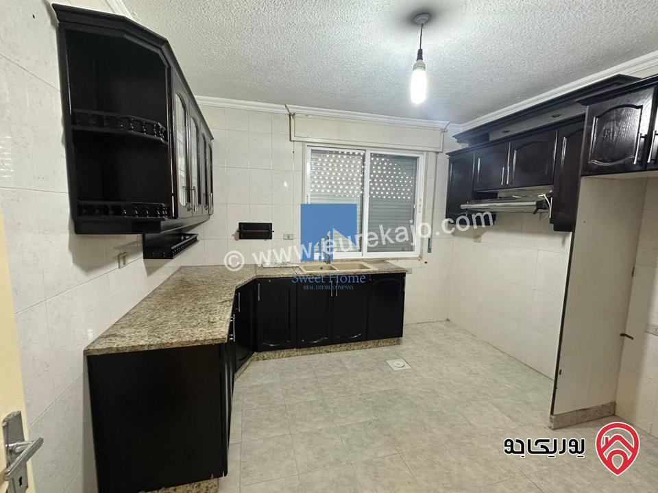 شقة مميزة للبيع في عمان - الجندويل قرب مركز أمن البيادر طابق ثالث 130م بسعر مغري