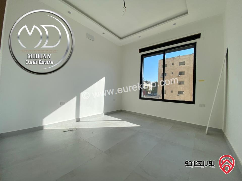 شقق شبه أرضي جديدة للبيع في عمان - خلدا مساحات 165م مع تراسات و حدائق تشطيبات و ديكورات سوبر ديلوكس