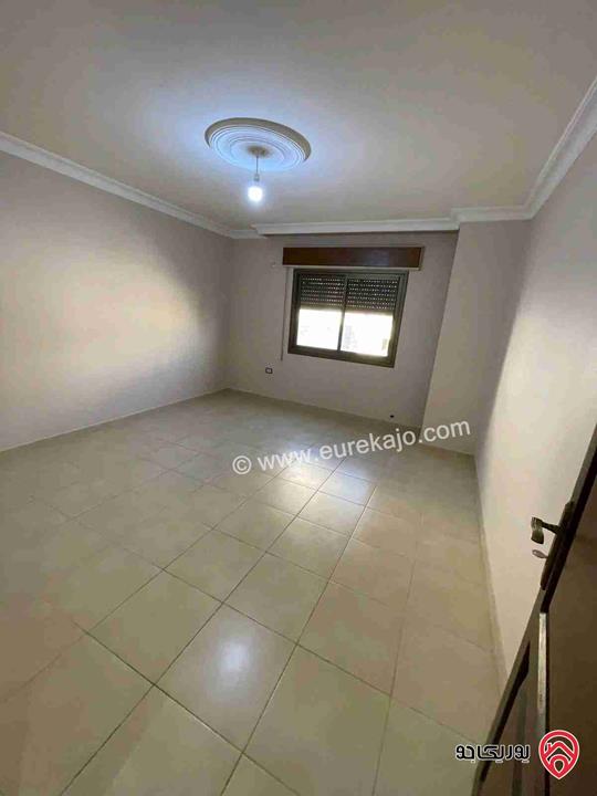 شقة مساحة 175م طابق ثاني للايجار في اربد - قرب كومباوند الامعري