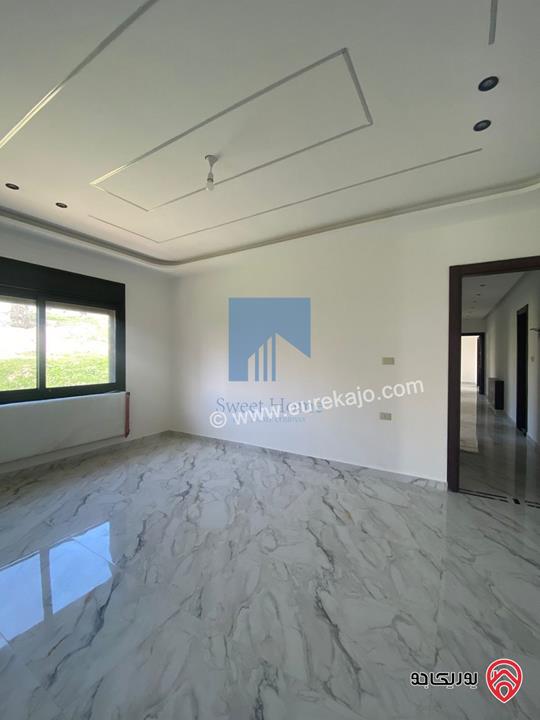 شقة فاخرة طابق ثاني مساحة 200م تشطيب سوبر ديلوكس لم تسكن للبيع في عمان - تلاع العلي