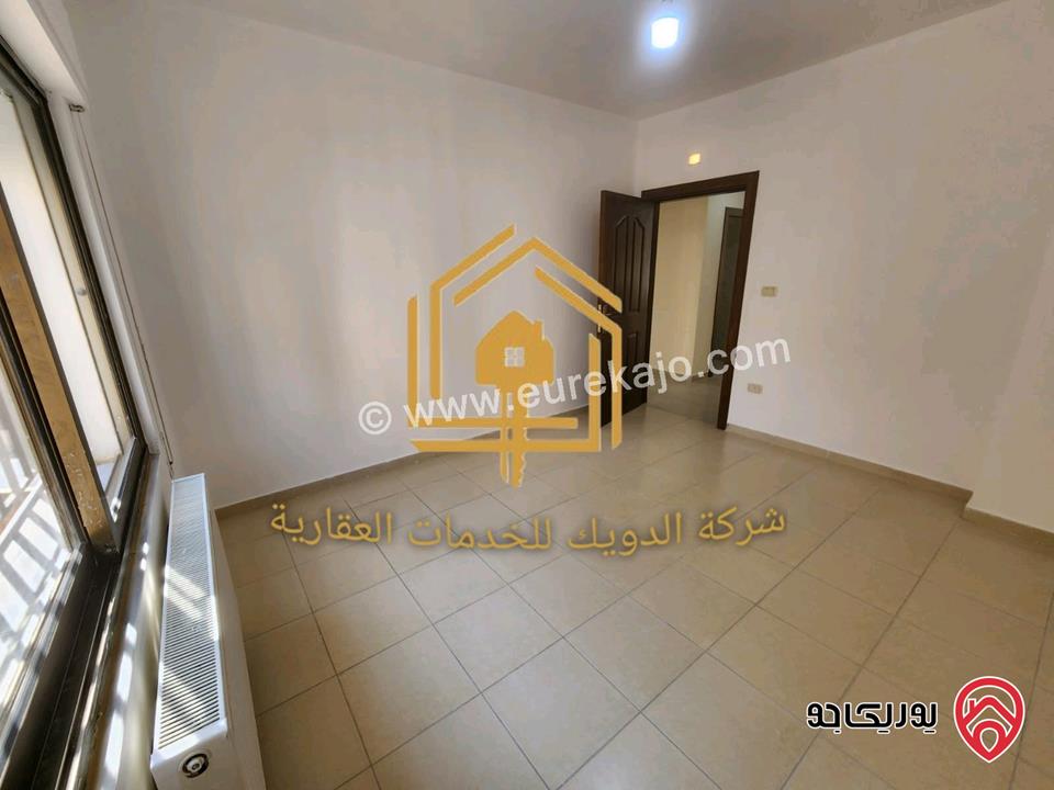 شقة فارغة طابق اول مساحة 135م للإيجار في عمان - الجبيهة 