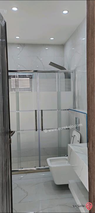 شقة جديدة مساحة 165م دوبلكس للبيع في عمان - الجبيهة شارع الاردن حي الديوان