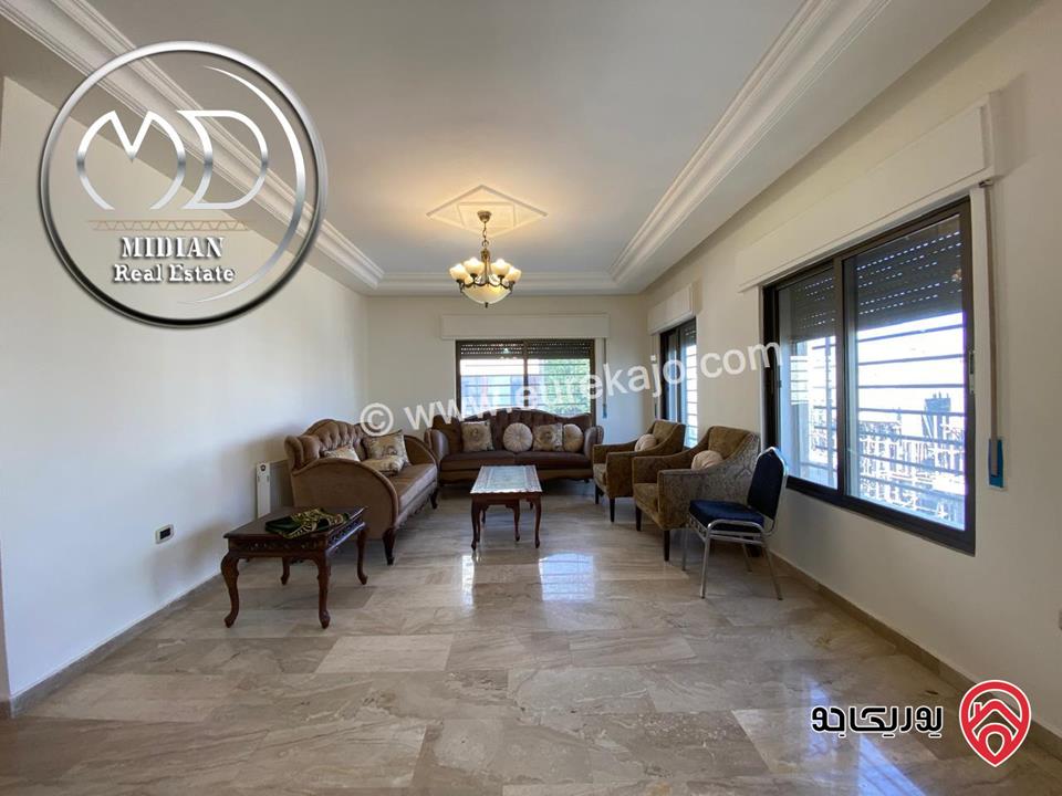 شقة للبيع في عمان - خلدا مساحة 220م طابق ثالث 4 نوم تشطيبات سوبر ديلوكس اطلالة جميلة و بسعر مميز