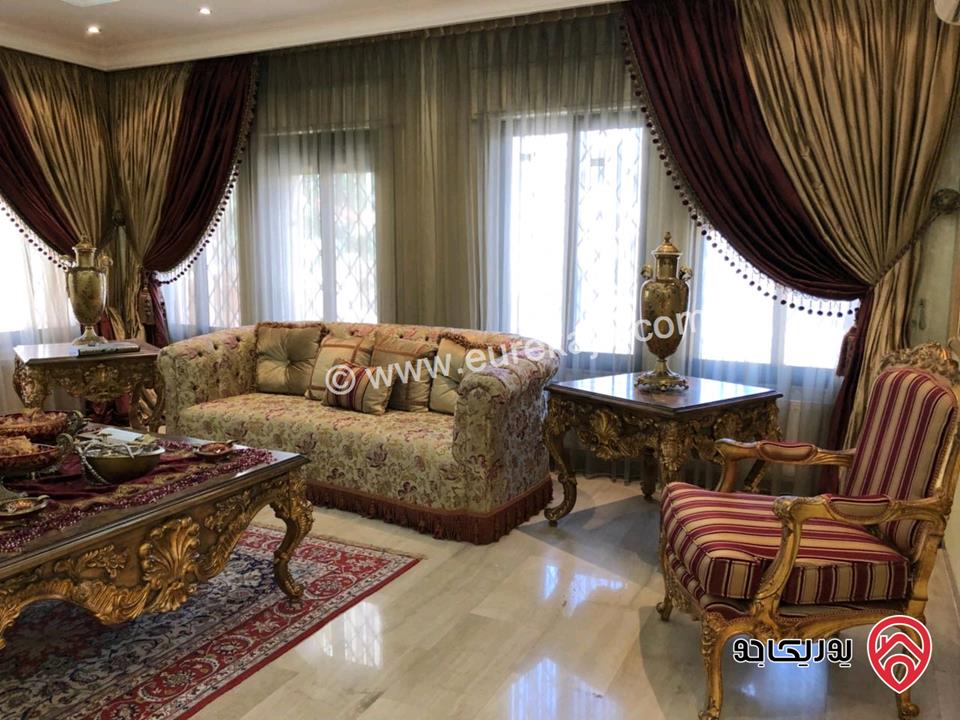فيلا مساحة الارض 1014م مساحة البناء 1040م للبيع في عمان - دير غبار