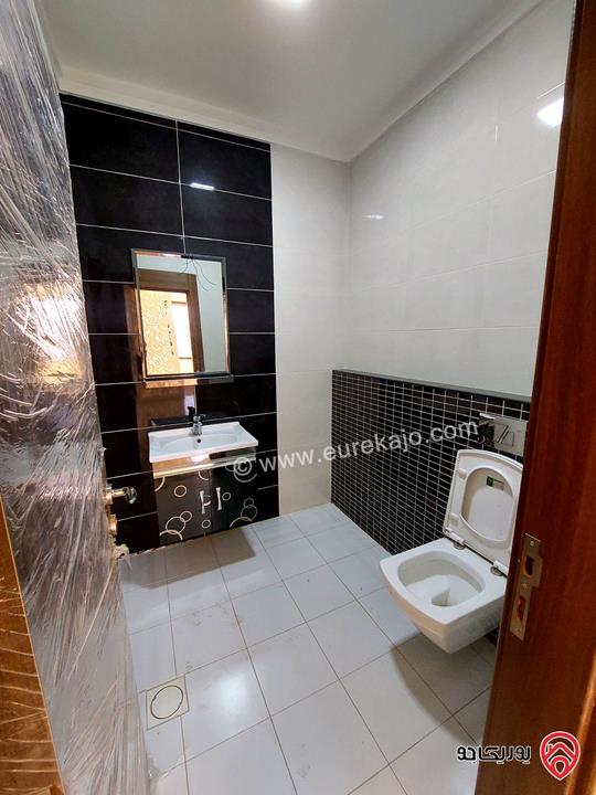 شقة مساحة 210م طابق ثالث للبيع في عمان - طريق المطار من المالك مباشرة