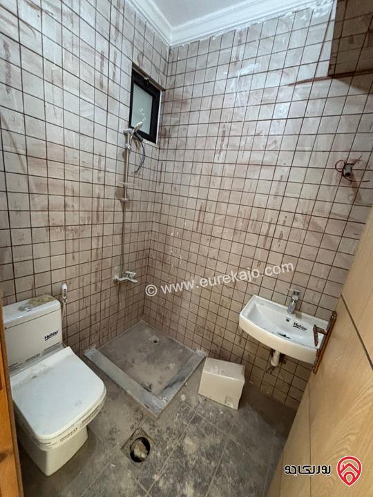 شقة فارغة طابق اول مساحة 120م للايجار في عمان - ضاحية الرشيد 