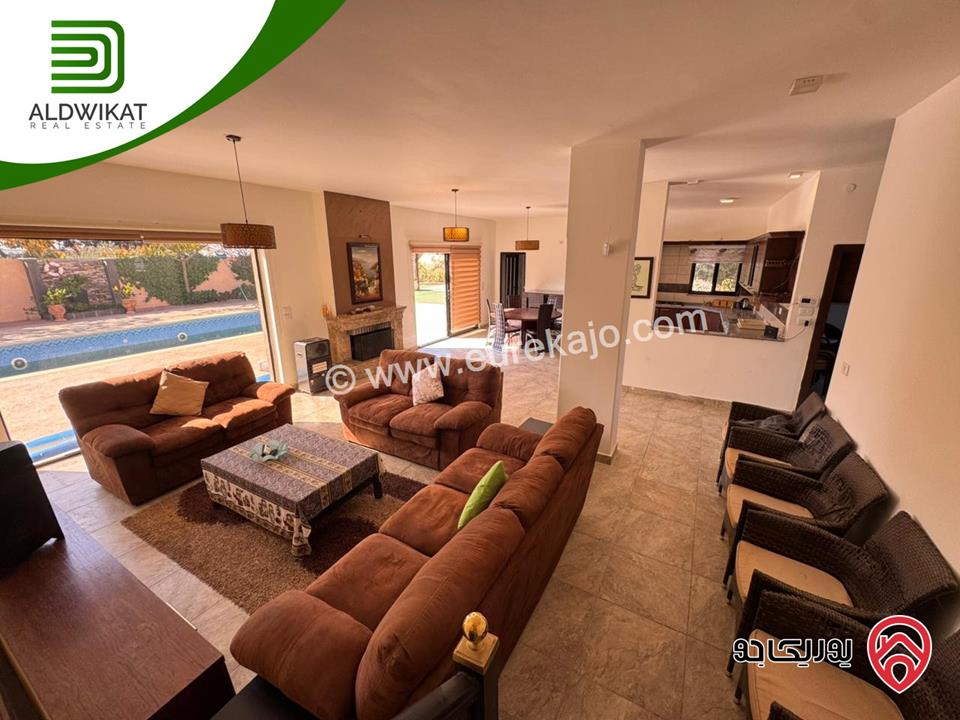 مزرعة للبيع في عمان - ام العمد مساحة الارض 4150 م ومساحة البناء 150م والحديقة 3000م موقع مميز جدا