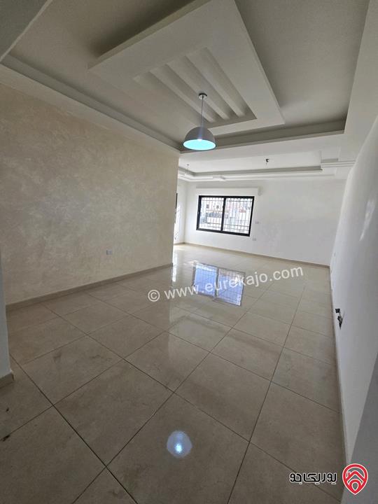 شقة فارغة طابق ثالث مساحة 180م للايجار في عمان - ضاحية الرشيد