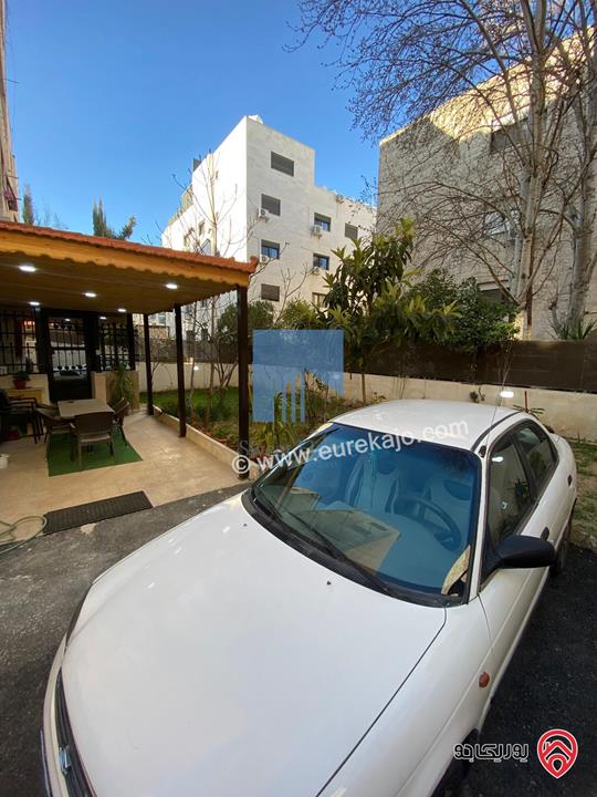 شقة مميزة شبه أرضية مساحة 100م مع حديقة وترسات 200م للبيع في عمان - أم السماق الشمالي