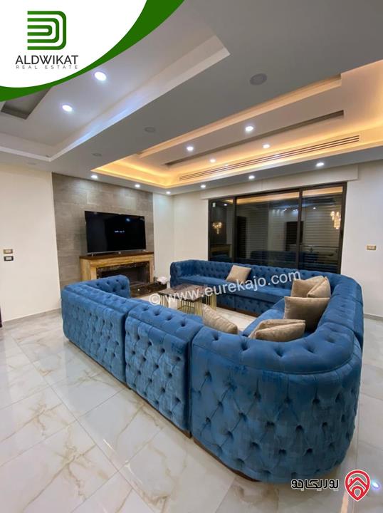 فيلا مستقلة للبيع في عمان - على طريق المطار / الغباشية مساحة البناء 1000م ومساحة الارض 1240م موقع مميز على شارعين