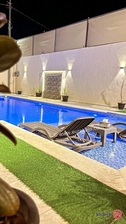 شاليه مساحة الأرض 344م والبناء 149م للبيع في البحر الميت - الجوفة