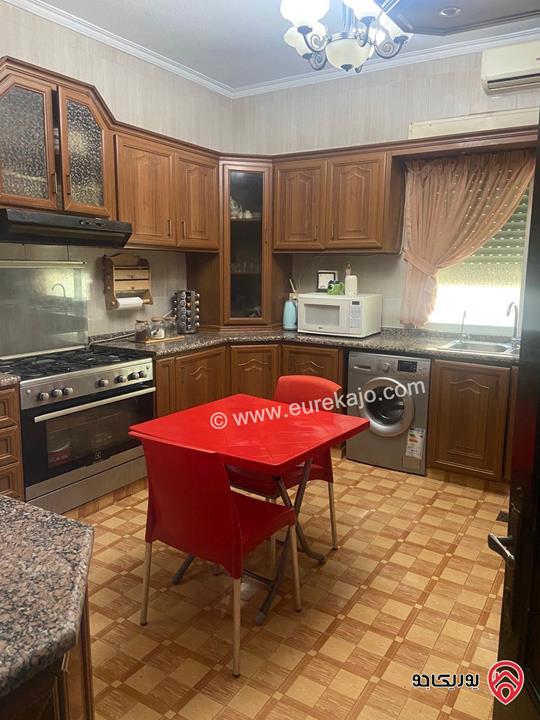 شقة طابق ثاني مساحة 200م للبيع في عمان - طبربور 