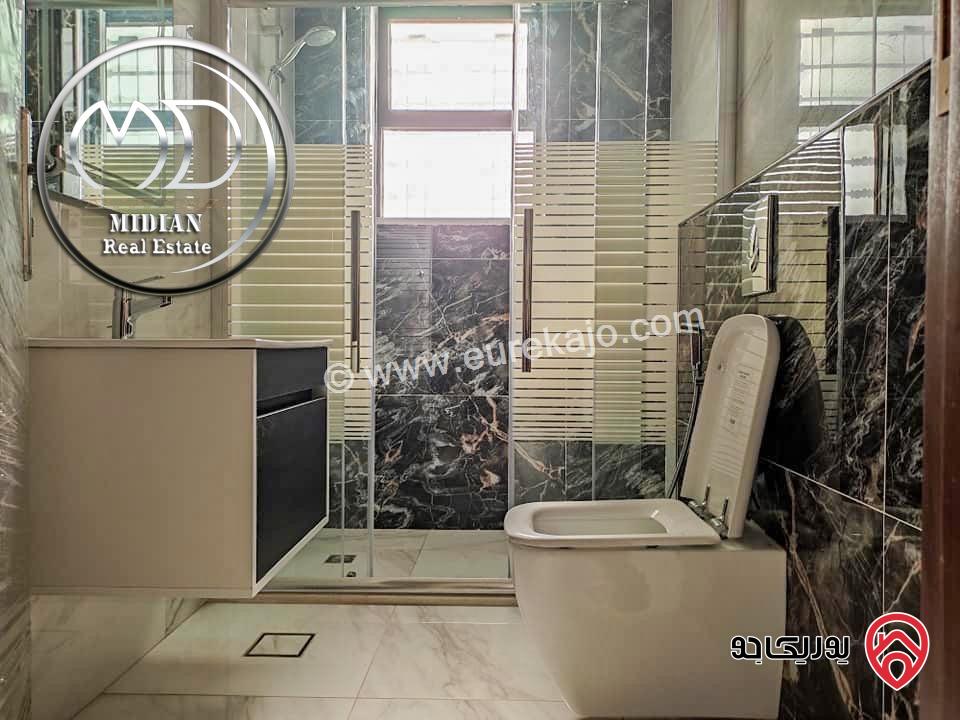 شقة دوبلكس طابق اخير مع روف للبيع في عمان - ضاحية الامير راشد مساحة 200م مع تراسات بسعر مميز جداً