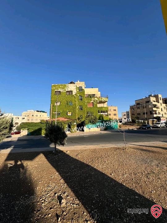 شقة طابق رابع مساحة 263م للبيع في عمان - الذراع دوار علي صقر