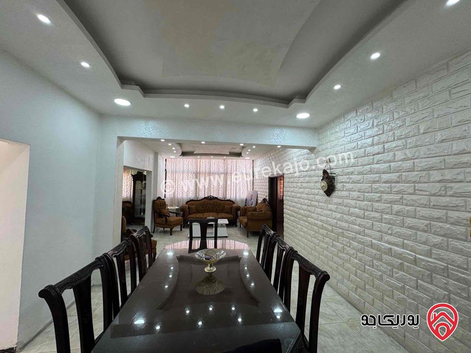 منزل مساحة 230م على أرض 450م للبيع في الزرقاء/الزواهرة – بالقرب من مسجد المصطفى ومسجد الفلاح