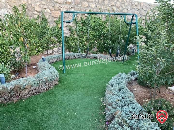 مزرعة مساحة الأرض 841م ومساحة البناء 173م للبيع في جرش - منطقة المصطبة، مطلة على سد الملك طلال