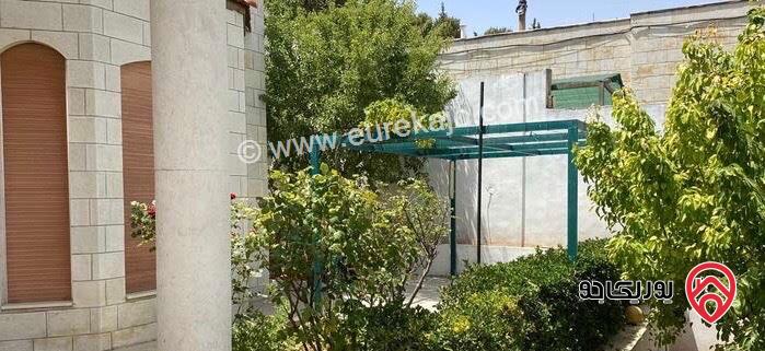 فيلا مساحة 620م مع مسبح على أرض 1200م للبيع في الحّمر