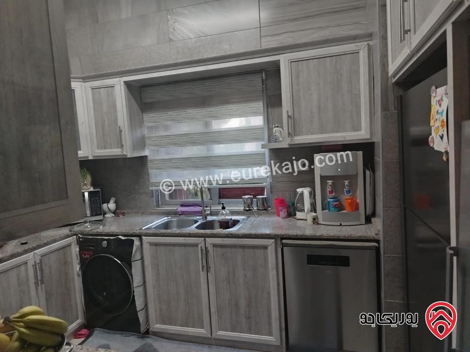 شقة مساحة 130م طابق أول للبيع في جبل عمان