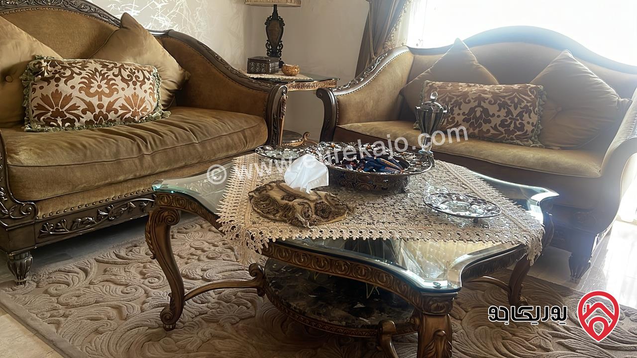 شقة مع روف مساحة 176م مفروشة للبيع في عمان - الجندويل
