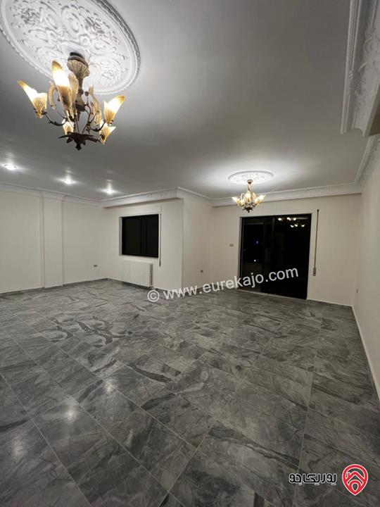 شقة طابق ثالث مساحة 163م للبيع في عمان - خلدا 